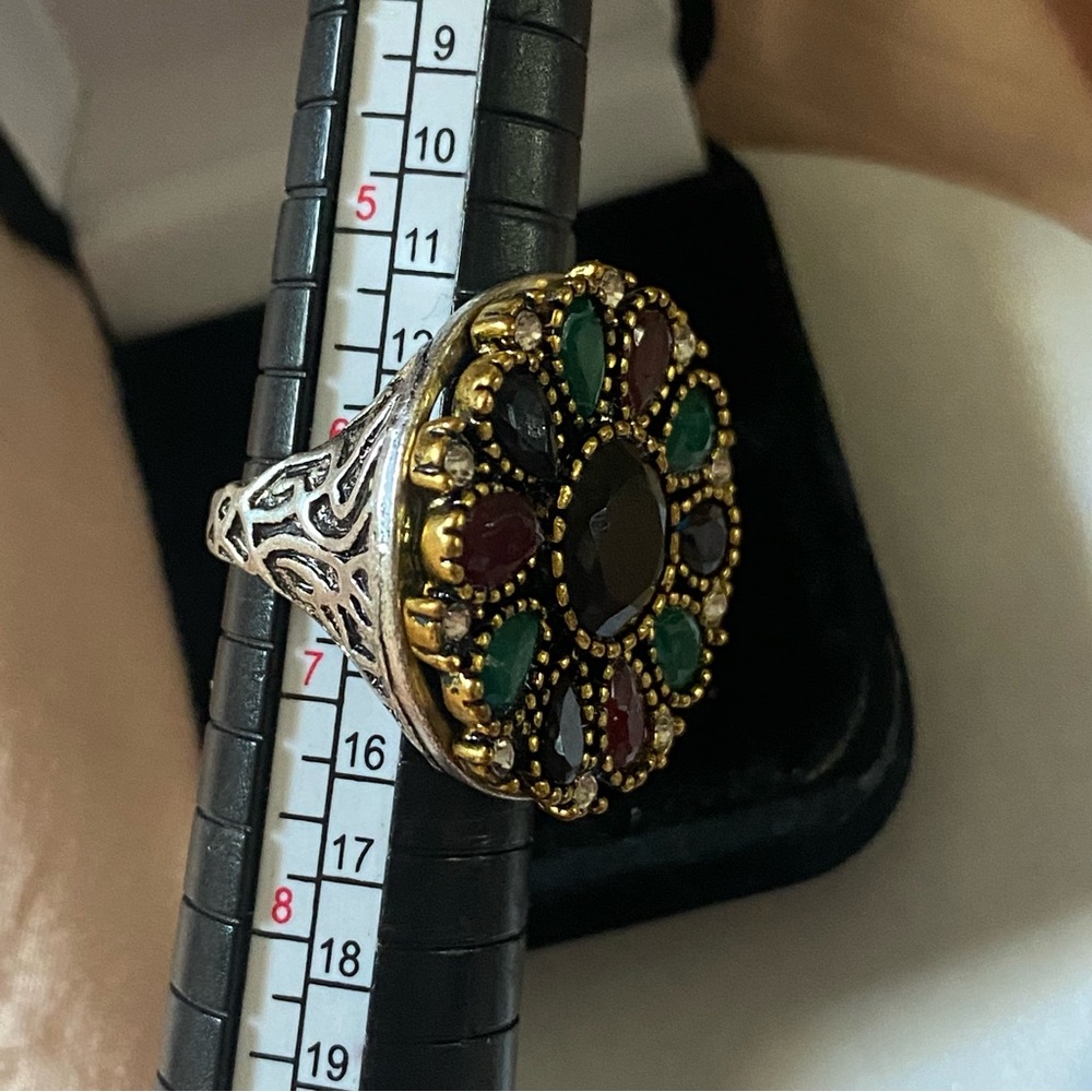 Antique Style Gemstone Ring 6-7 - Picture 3 of 5